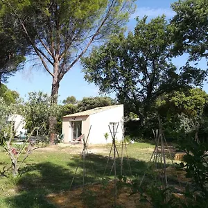 Hébergement de vacances Nature Au Pied Du Luberon